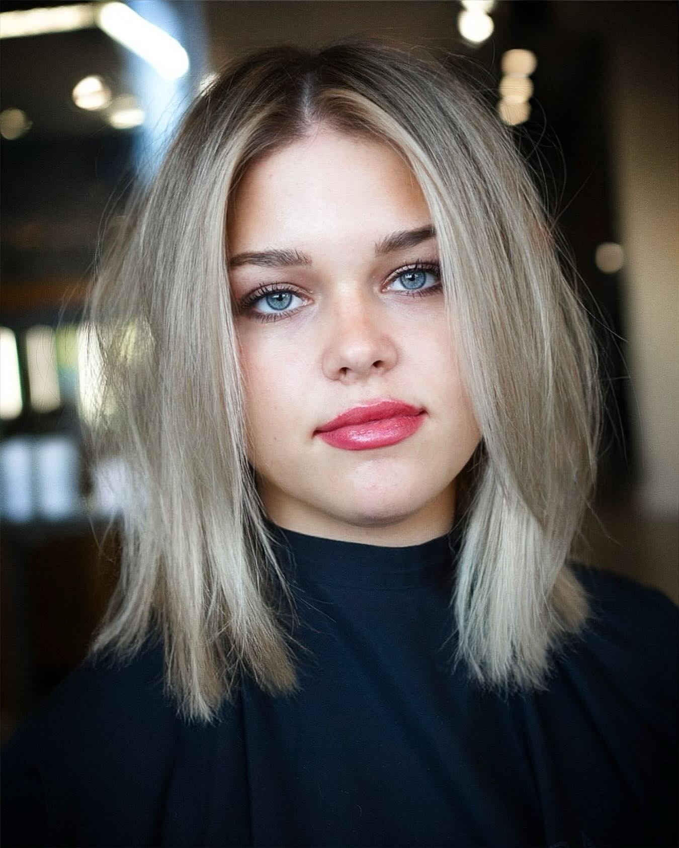 Thin Hair Mid Length Blonde Hair with Textured Ends and Soft Face Framing