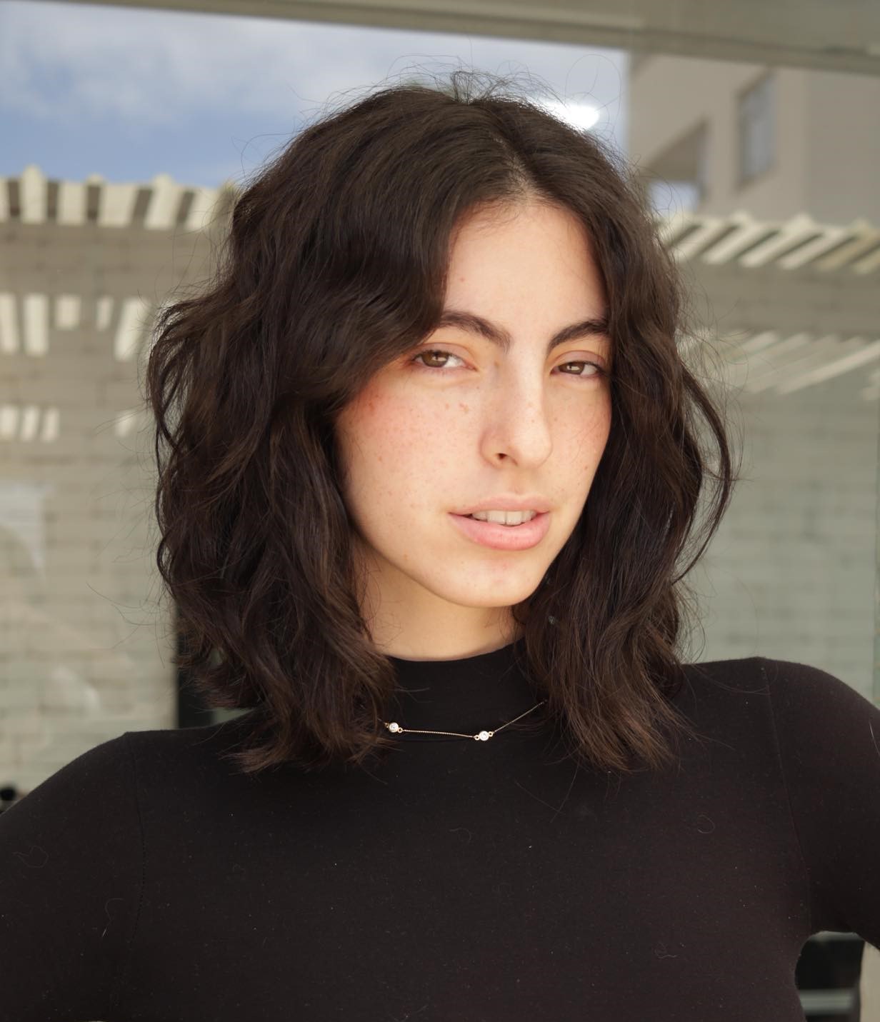 Wavy Hair Shoulder Length Hairstyle for Naturally Wavy Hair