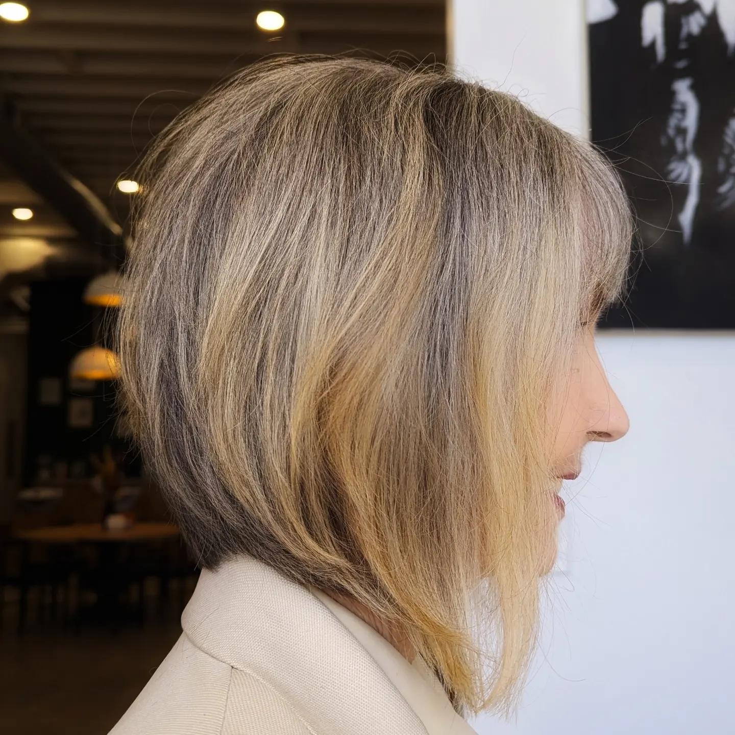 Mid-Length Inverted Stacked Bob Over