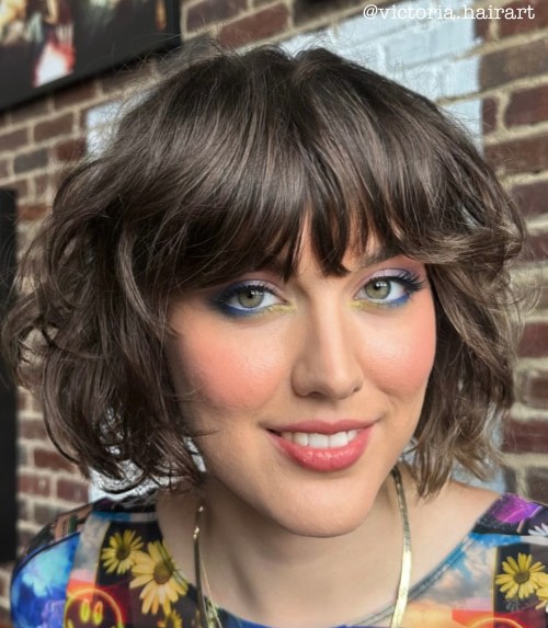 Short Wavy Bob for Long Faces