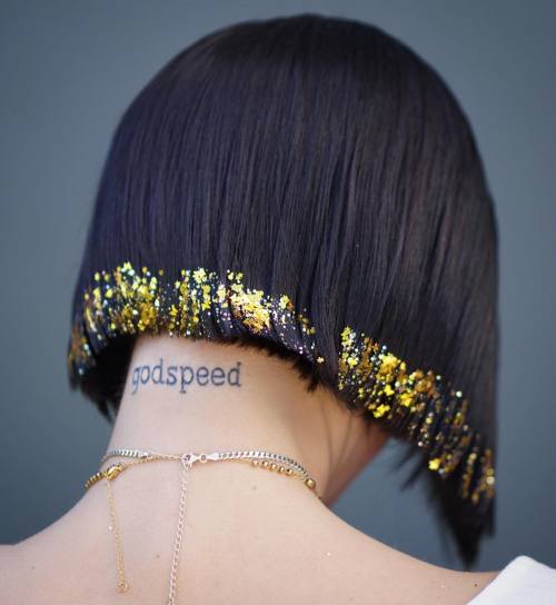 Poker Straight Bob With Glittery Ends
