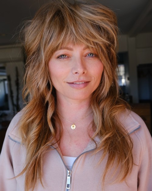 Long Wolf Cut for Round Faces