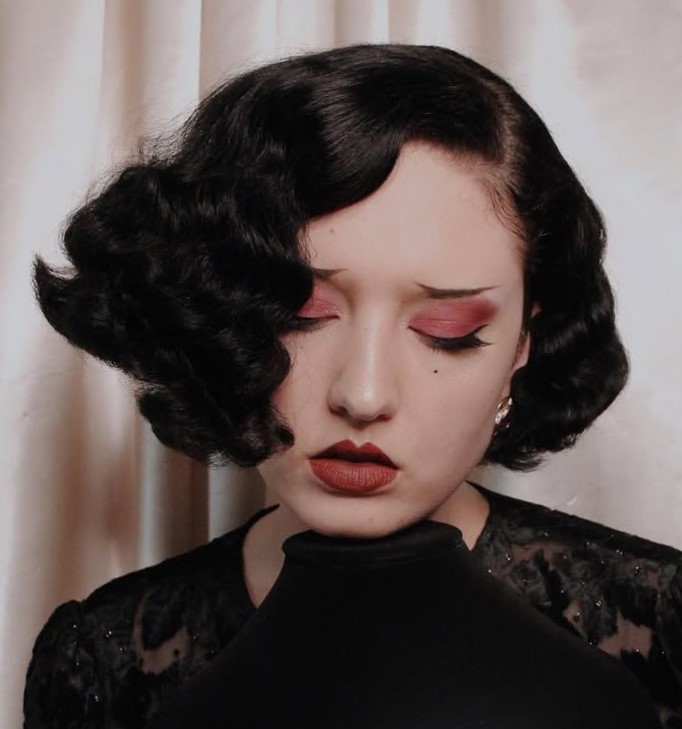 Bob with S-Shaped Waves