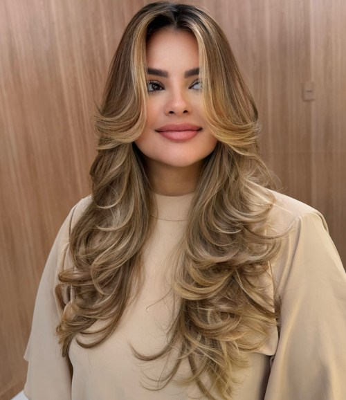 Slimming Flipped Up Butterfly Haircut