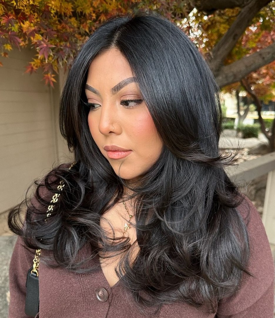 Viral Dark Brunette Butterfly Cut